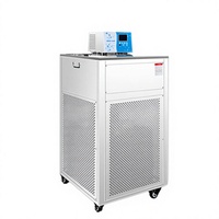Contrôle de la température du bain-marie 0-100°C, variation de 0,5°C, température constante