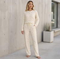Ensemble de pyjama élégant pour femmes en coton biologique - Vêtements de détente respirants et décontractés avec tissu doux et lisse