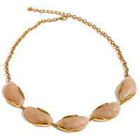 Collier pendentif vintage en résine JINYOU 8401, élégant, en acier inoxydable plaqué or PVD, chaîne de collier, collier ras du cou