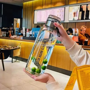 Buona qualità 1000ml tazza di vetro borosilicato <span class=keywords><strong>con</strong></span> <span class=keywords><strong>tappo</strong></span> <span class=keywords><strong>a</strong></span> <span class=keywords><strong>vite</strong></span> contenitore del tè indipendente per uso di laboratorio - Product Image 4