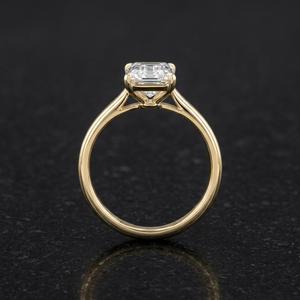 Anillo de Diamante Cultivado en Laboratorio con Corte Esmeralda de 2 Quilates, Oro Amarillo de 18K, Certificado IGI, Halo Oculto, Joyería de Compromiso de Lujo Discreto, Xinfly - Product Image 4
