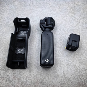 กล้องแอคชั่น <span class=keywords><strong>Osmo</strong></span> Pocket <span class=keywords><strong>3</strong></span> เซ็นเซอร์ CMOS ขนาด 1 นิ้ว ถ่ายวิดีโอ 4K 120fps ติดตามใบหน้า/วัตถุ หน้าจอสัมผัสหมุนได้ 2 ทิศทาง แบตเตอรี่ 1300mAh รองรับ Bluetooth 5.2 - Product Image 1
