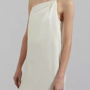 ชุดเดรสผ้าฝ้ายสีพื้นดีไซน์ใหม่จากโรงงานผู้ผลิต (OEM) สำหรับฤดูร้อน ชุดเดรสผู้หญิงแบบผูกคอเว้าหลังสีขาวสำหรับใส่ไปชายหาด - Product Image 3