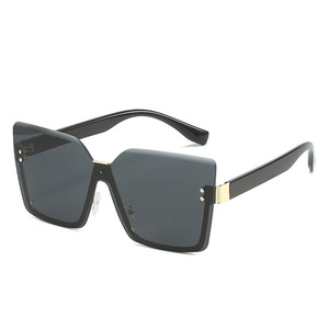 2024 nouvelles <span class=keywords><strong>lunettes</strong></span> <span class=keywords><strong>de</strong></span> <span class=keywords><strong>soleil</strong></span> en métal demi-monture <span class=keywords><strong>de</strong></span> style européen et américain mode <span class=keywords><strong>lunettes</strong></span> <span class=keywords><strong>de</strong></span> <span class=keywords><strong>soleil</strong></span> amincissantes pour femmes <span class=keywords><strong>lunettes</strong></span> résistantes aux UV - Product Image 1