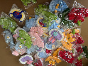 Toptan Pet aksesuarları komik karikatür kurbağa Pet şapka köpek kostüm tığ boyun ve kulaklar isıtıcı örme Snood Teddy köpekler kediler için - Product Image 6