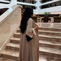 Abaya plissée Nada de qualité supérieure, couleur violette, avec détails plissés, robe islamique modeste pour femmes, robe longue à manches longues, style Dubaï