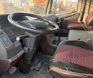 Grue sur camion Zoomlion Ztc250A année 2021, bon état, 25 tonnes, avec grue SAC1300t STC800t6 STC800t5 STC1000c7 à bas prix - Product Image 5