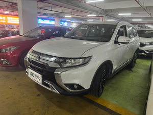 มิตซูบิชิ เอาท์แลนเดอร์ CVT ปี 2020 มือสอง รถ SUV 5 ประตู 5 ที่นั่ง เครื่องยนต์เบนซิน 2.0 ลิตร ล้อแม็ก R18 เบาะผ้า เกียร์อัตโนมัติ พวงมาลัยซ้าย - Product Image 3