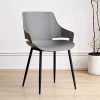 Chaise de visiteur moderne en gros, avec cadre en acier et dossier en maille respirante, noire, pour bureau, conférence, invité, empilable, usage commercial