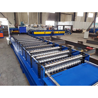 Machine de formage de rouleaux de tôle de toiture en métal ondulé