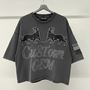 เสื้อยืดผู้ชายทรงโอเวอร์ไซส์ ผ้าฝ้าย 100% ปักลายแบบ Acid Washed สไตล์วินเทจ ตกแต่งรอยขาด ไหล่ตก ทรงบ็อกซี่ รับผลิตตามแบบ OEM - Product Image 1