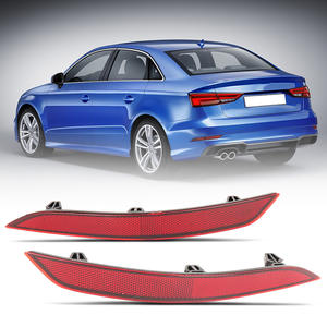 Réflecteur de pare-chocs arrière Audi A3 2017-2020, forme meniscus, lentille LED pour berline, feux de signalisation latéraux - Product Image 1