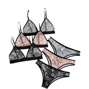 Traje de Baño de Dos Piezas con Corte Alto y Diseño Floral, Estilo Halter con Degradado de Color, Ideal para la Playa, Vacaciones y Ocio - Product Image 2