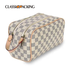 brown checkered makeup bolsa