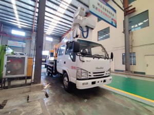 Camion <span class=keywords><strong>con</strong></span> Piattaforma Aerea Isolata a Doppia Cabina ISUZU, 19m, per Lavori Elettrici, Vendita Diretta dalla Fabbrica - Product Image 5