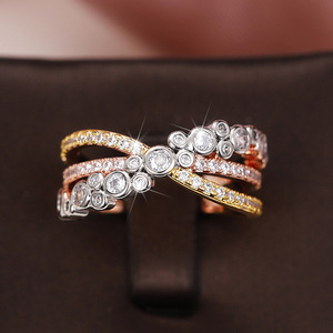 Anello da Donna a Tre Tonalità con Croce X e Micro Incastonatura di Zirconi, Elegante Gioiello per Uso Quotidiano e Feste - Product Image 4