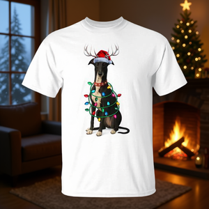 Camiseta Greyhound con estampado de luces navideñas, gorro de Papá Noel y renos - Product Image 3