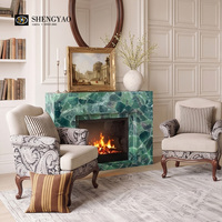 Décoration intérieure de luxe, cheminée personnalisée en cristal de fluorite verte et en pierre de quartz pour salon de villa