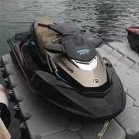 Ponton flottant modulaire double corps en PEHD pour jet ski, quai de bateau, emplacement pour yacht en marina avec charnière