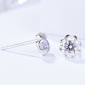 Pendientes de plata de ley S925 con circonita cúbica en forma de flor para mujer, pendientes de moda para boda, joyería para novia, fiesta, uso diario. - Product Image 2