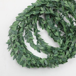 Guanyi Guirnalda de alambre con enredaderas verdes artificiales para decoraciones y coronas DIY, 10 pies de longitud - Product Image 2