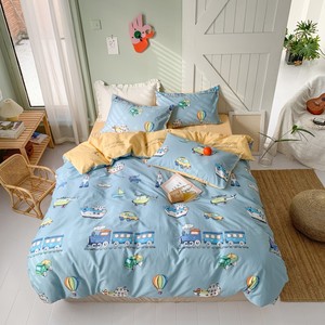 Ensemble <span class=keywords><strong>de</strong></span> literie enfant quatre pièces en coton simple, taille personnalisée, motif dessin animé mignon, avec drap et <span class=keywords><strong>housse</strong></span> <span class=keywords><strong>de</strong></span> <span class=keywords><strong>couette</strong></span> lavables, vente en gros - Product Image 1