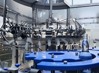 Machine de remplissage de lait en bouteille de verre, ligne de production automatique de mise en bouteille et de bouchage de produits laitiers