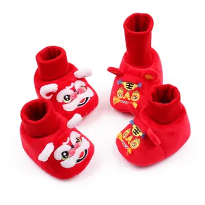 중국 전통 신생아 겨울 부츠 신발 레드 컬러 최고의 소원 유아 아기 신발 2023