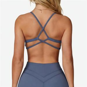 Sujetador deportivo con cuello en V y tirantes finos para mujer, con espalda hueca de doble cruzado, acolchado, para yoga, gimnasio, running y fitness, tipo crop top, al por mayor - Product Image 4