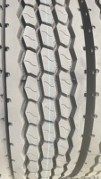 Pneu radial TBR fiable pour autobus 265/70R19.5, sans chambre à air, tout acier, pour navette urbaine et bus de ligne courte.
