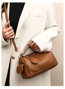 Nouveau Sac Boston Classique pour Filles 2026 en Cuir Souple, Petite Capacité, Porté Épaule ou Main, avec Chaînes Réglables - Product Image 3