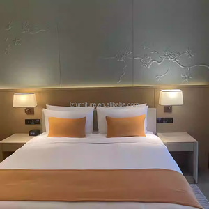 Ensemble de meubles de chambre d'hôtel 3 étoiles abordable : Lit king-size avec tête de lit capitonnée, table de chevet, meuble TV et canapé pour suite d'hôtel - Product Image 2