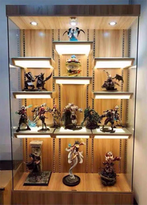 Vitrine de figurines en <span class=keywords><strong>bois</strong></span> avec verre trempé pour magasin de détail - Product Image 2