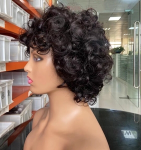 Peluca de Cabello Vietnamita 100% Natural al Por Mayor, Corte <span class=keywords><strong>Pixie</strong></span> con <span class=keywords><strong>Banda</strong></span>, Rizado y Voluminoso a Máquina # 1B en Existencia - Product Image 3
