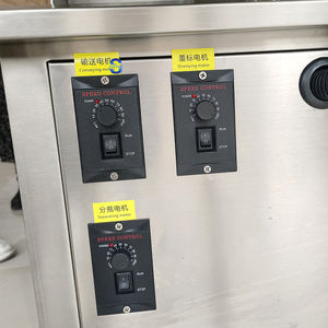 Aplicador automático de etiquetas de Motor PLC de alta velocidad para tarros rotativos latas botellas embalaje de papel de película de cartón preciso 220V - Product Image 3