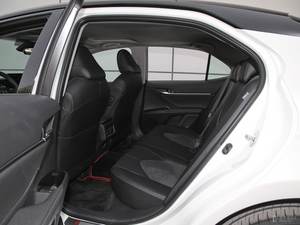 2022 Dual Engine 2.5HQ Ultimate Edition Hybrid Car para Toyo-ta Cam-ry - Product Image 3