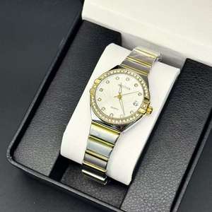 Relojes Mecánicos de Lujo Personalizados al por Mayor para Mujer, Relojes de Cristal Verdes con Diamantes, Relojes de Cuarzo Brillantes de Moda para Mujer - Product Image 3