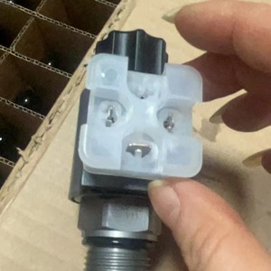 Vanne directionnelle à solénoïde Hydac WS10Z 01M C N 24DG Allemagne – Composant de commande hydraulique haute pression - Product Image 2