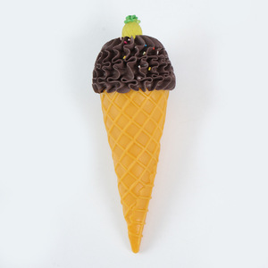 Juguete de máquina de garras con cono de helado de crema de frutas simulada, decoración para tienda de té con leche, helado simulado con efecto de onda - Product Image 5