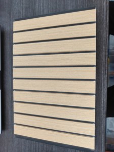 Pannello Murale in PVC con <span class=keywords><strong>Rivestimento</strong></span> in Colla Termofusibile PUR, Larghezza 300mm, <span class=keywords><strong>Rivestimento</strong></span> Interno in PVC Ignifugo, Parete a Doghe in <span class=keywords><strong>Legno</strong></span> per Progetti Commerciali - Product Image 2