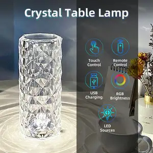 Dokunmatik duyarlı Led ev dekoratif akrilik masa lambası şeffaf yaratıcı yatak yan kristal lüks masa lambası