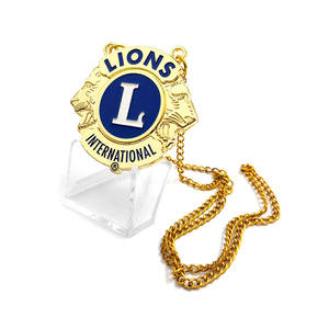 Leone Club distintivo in metallo collana Souvenir oro religioso europa buddismo dipinto spilla da balia Art e colore personalizzato da collezione 001 - Product Image 4