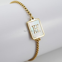 Vente en gros de minuscules initiales en or collier de lettres collier d'initiales nom collier pendentif breloque femmes bijoux en acier inoxydable