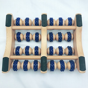 Masseur de pieds en bois. Soulage la fasciite plantaire, le stress, la douleur au talon, à la voûte plantaire. Tableau de réflexologie. Cadeau de Noël - Product Image 3