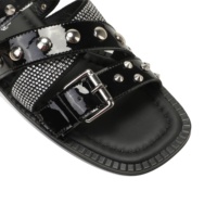 Sandales plates d'été à bout ouvert pour femmes avec boucle cloutée, détails en strass et maille respirante, légères et tendance