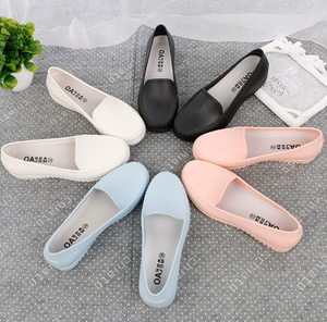 2025 semplici <span class=keywords><strong>scarpe</strong></span> basse bianche Casual donna incinta comode <span class=keywords><strong>scarpe</strong></span> <span class=keywords><strong>da</strong></span> infermiera bianche <span class=keywords><strong>da</strong></span> ospedale - Product Image 2