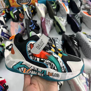 4.5 דולר דגם LLY033 נעליים מידה 26-41 רך ילדים ריצה מלאי סיטונאי נעלי ריצה שחורות עם דפוסים - Product Image 4