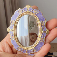 Miroir de maquillage portable de style européen rétro, doré et gaufré, décoration ethnique pour la maison, miroir atmosphérique de style palais