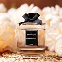 Bouteille en verre noir parfumé de luxe, diffuseur d'arôme de roseaux