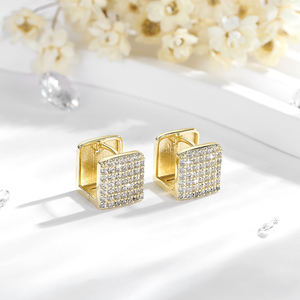 ต่างหูเซอร์คอนชุบทอง14K ทำจากทองเหลืองทรงสี่เหลี่ยมสวยงามสำหรับสตรีผู้ผลิตใน2025 - Product Image 3